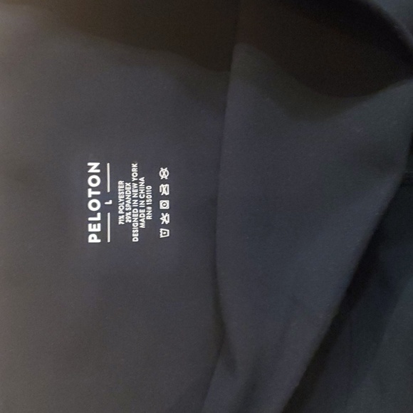 PELOTON SHORTS - Picture 4 of 5